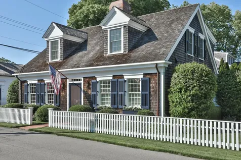 37 Cooke Street Edgartown MA 02539
