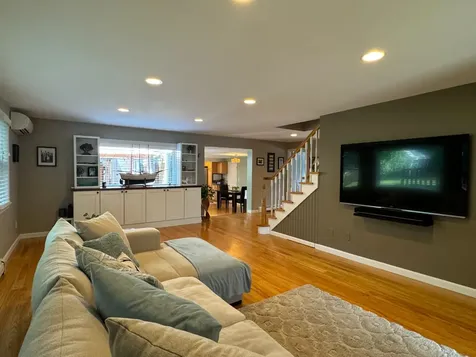 9 Goode Street Oak Bluffs MA 02557