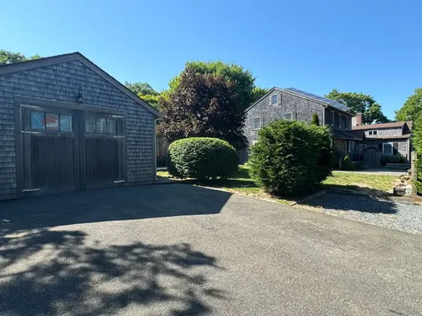 9 Goode Street Oak Bluffs MA 02557