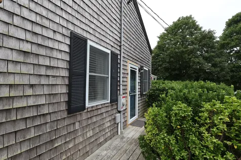 9 Goode Street Oak Bluffs MA 02557