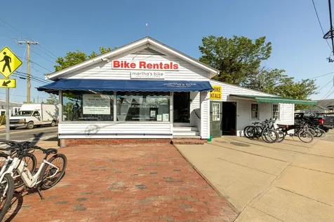 4 Lagoon Pond Road Vineyard Haven MA 02568