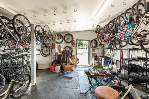 4 Lagoon Pond Road Vineyard Haven MA 02568