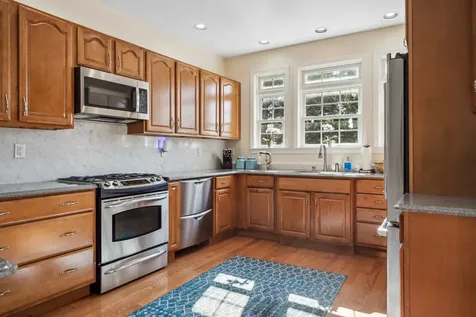 23 Oak Lane West Tisbury MA 02575