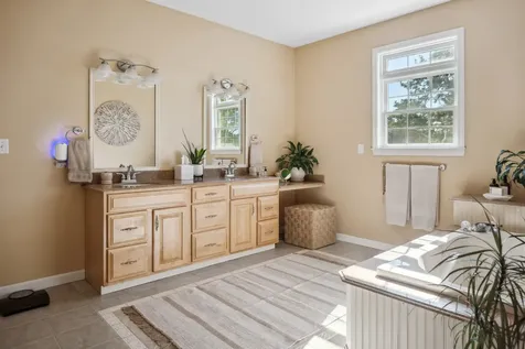 23 Oak Lane West Tisbury MA 02575