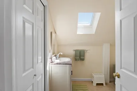 23 Oak Lane West Tisbury MA 02575