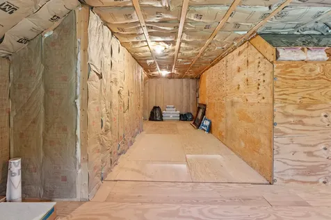 23 Oak Lane West Tisbury MA 02575