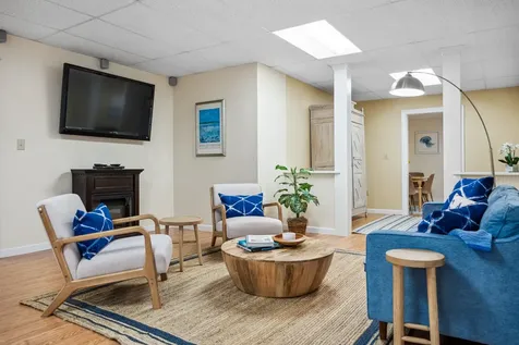 23 Oak Lane West Tisbury MA 02575