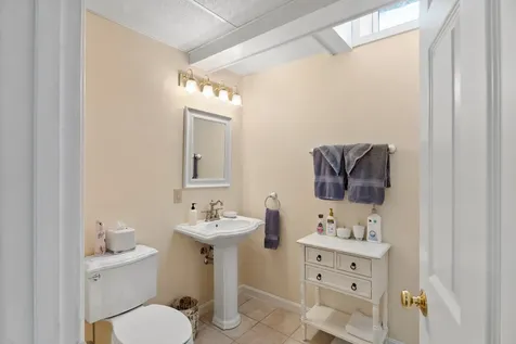 23 Oak Lane West Tisbury MA 02575