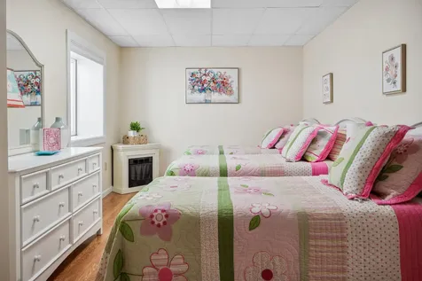 23 Oak Lane West Tisbury MA 02575