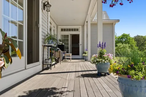 23 Oak Lane West Tisbury MA 02575