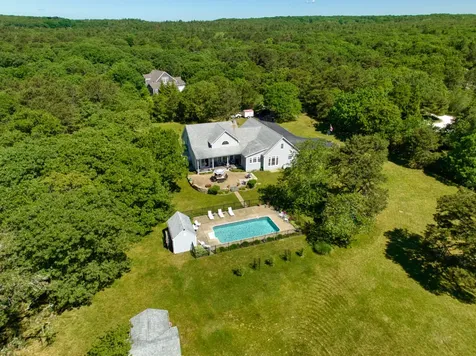 23 Oak Lane West Tisbury MA 02575