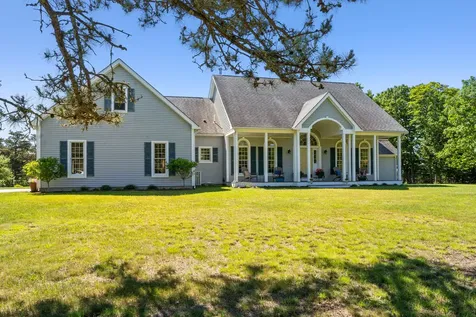 23 Oak Lane West Tisbury MA 02575