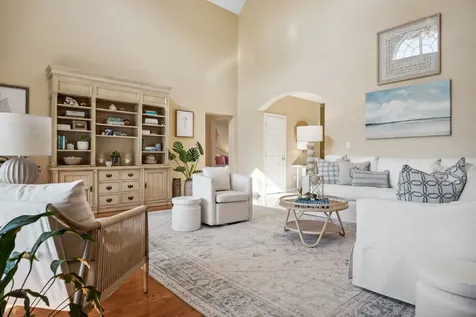 23 Oak Lane West Tisbury MA 02575