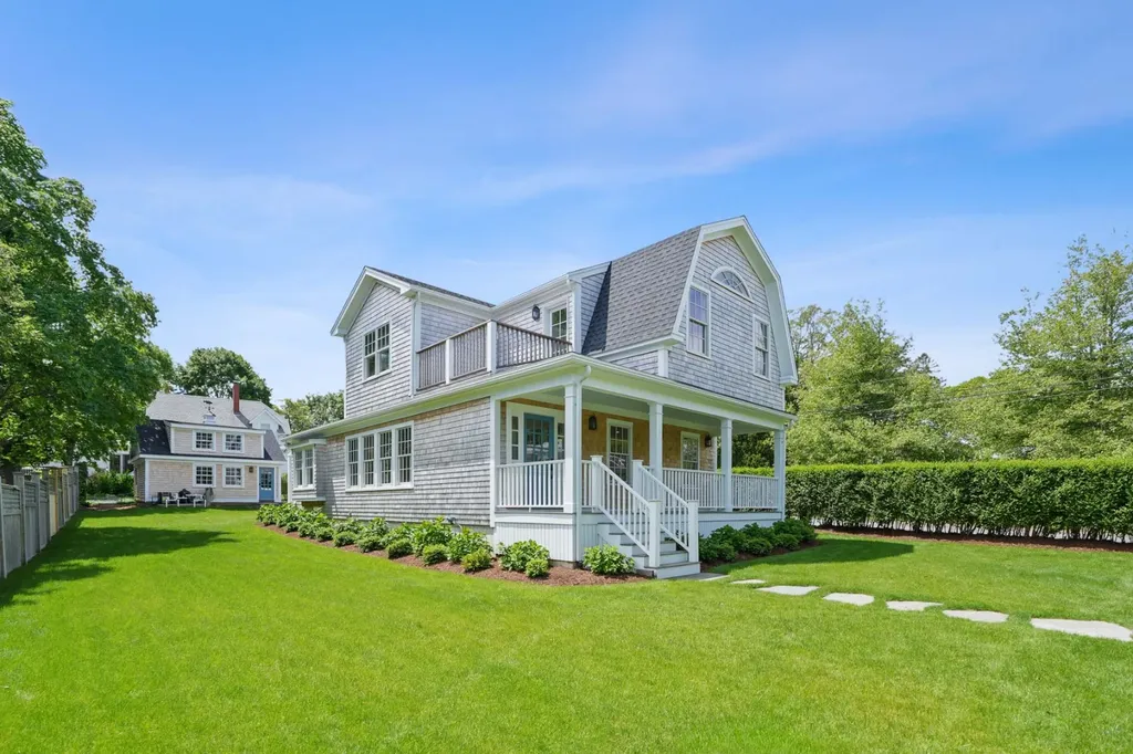 36 Tashmoo Avenue Vineyard Haven MA 02568