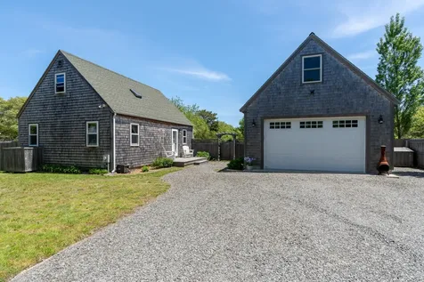 27 Hitchings Circle Oak Bluffs MA 02557
