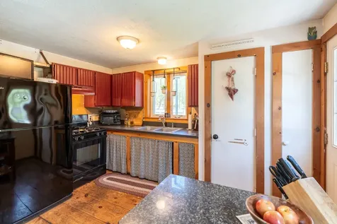 27 Hitchings Circle Oak Bluffs MA 02557