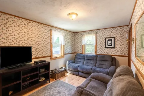 27 Hitchings Circle Oak Bluffs MA 02557