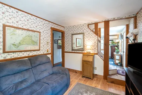 27 Hitchings Circle Oak Bluffs MA 02557