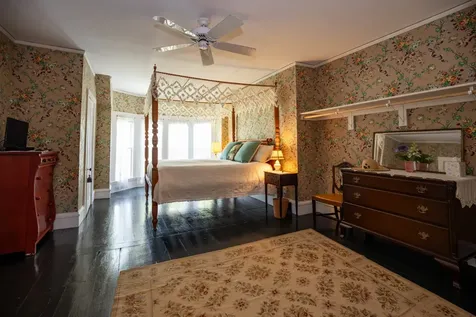 70 Spring Street Vineyard Haven MA 02568