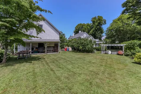 70 Spring Street Vineyard Haven MA 02568