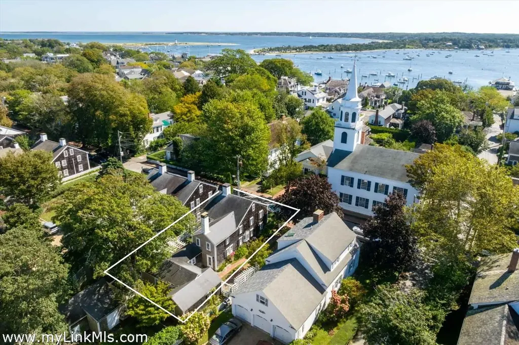 44 South Summer Street Edgartown MA 02539