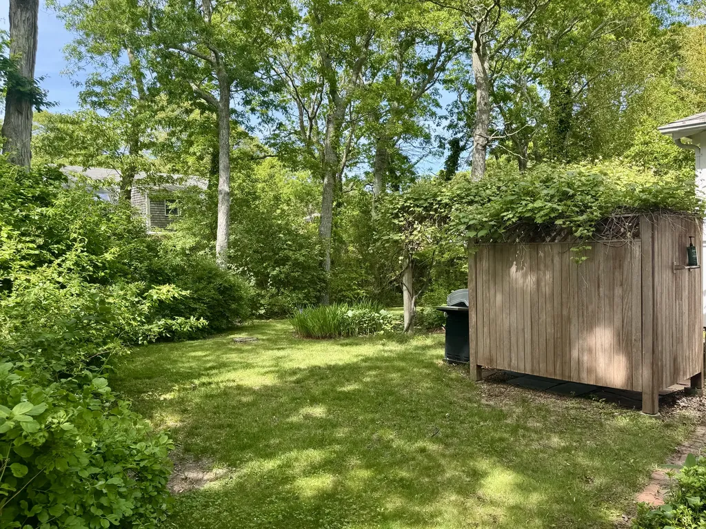 113 Leonard Circle Vineyard Haven MA 02568