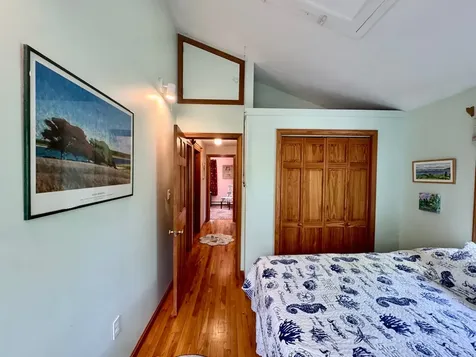 113 Leonard Circle Vineyard Haven MA 02568