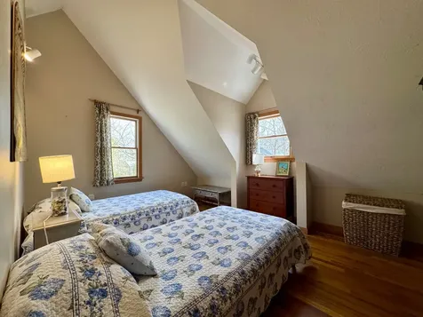 113 Leonard Circle Vineyard Haven MA 02568