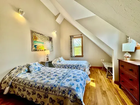 113 Leonard Circle Vineyard Haven MA 02568