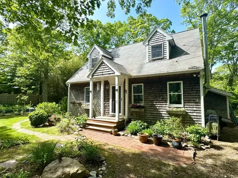 113 Leonard Circle Vineyard Haven MA 02568
