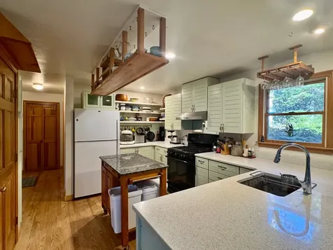 113 Leonard Circle Vineyard Haven MA 02568