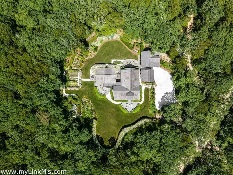 149 Litchfield Road Edgartown MA 02539