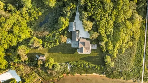 135 The Boulevard & 110 Pilgrim Road Edgartown MA 02539