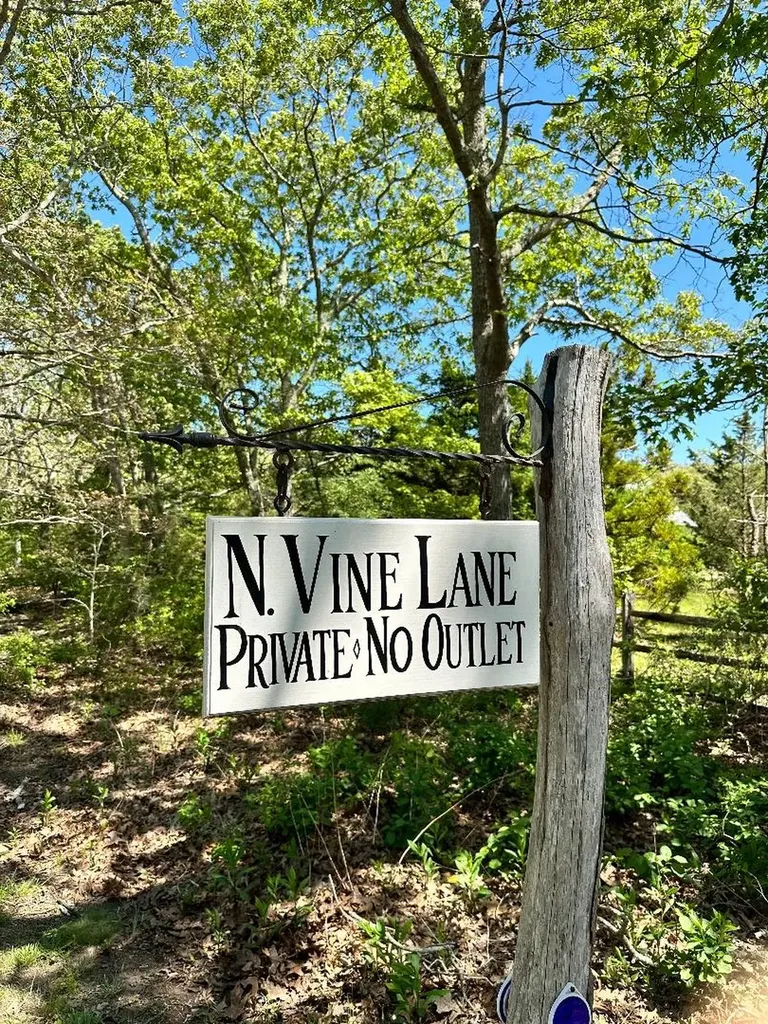 25 North Vine Lane West Tisbury MA 02575