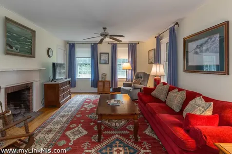 986 State Road West Tisbury MA 02575