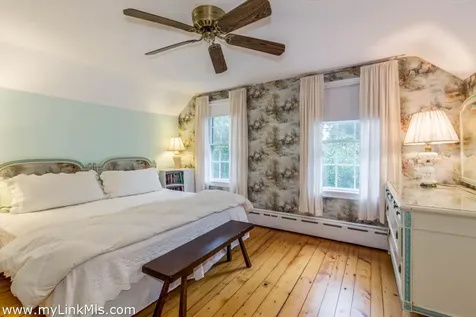 986 State Road West Tisbury MA 02575