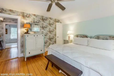 986 State Road West Tisbury MA 02575