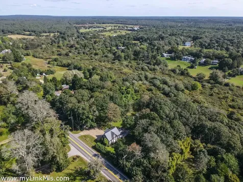 986 State Road West Tisbury MA 02575