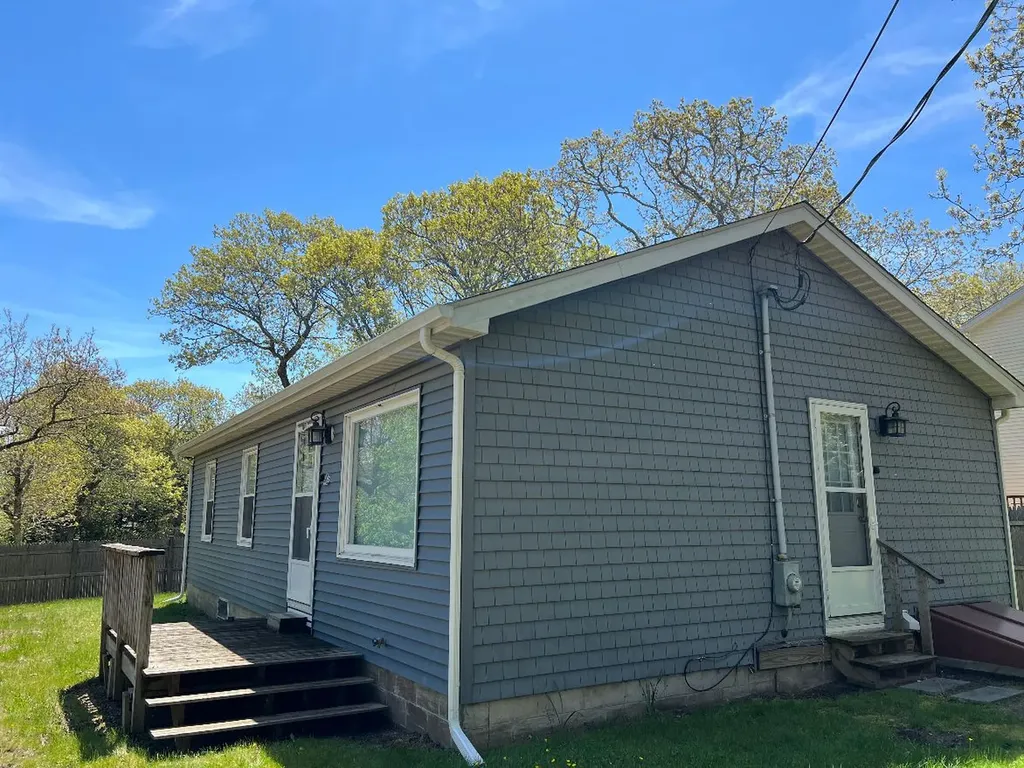 42 Washington Avenue Oak Bluffs MA 02557