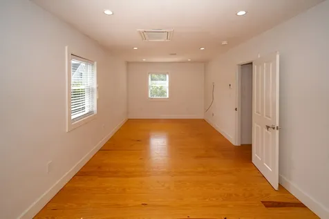 19 Renear Street Vineyard Haven MA 02568