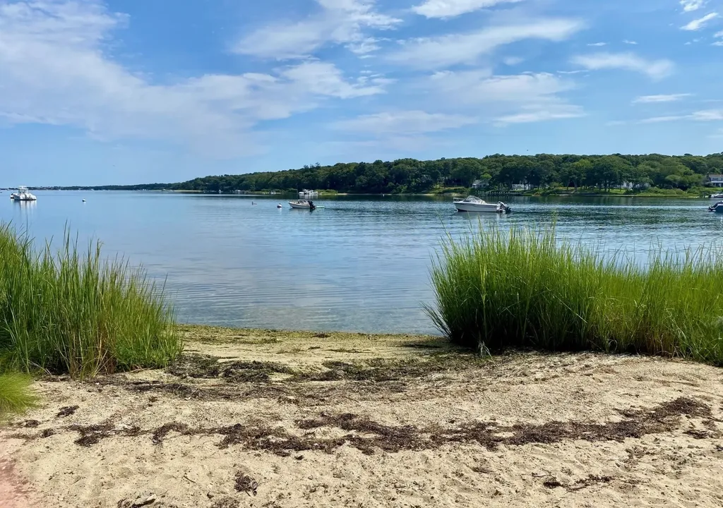 126 Border Road Vineyard Haven MA 02568