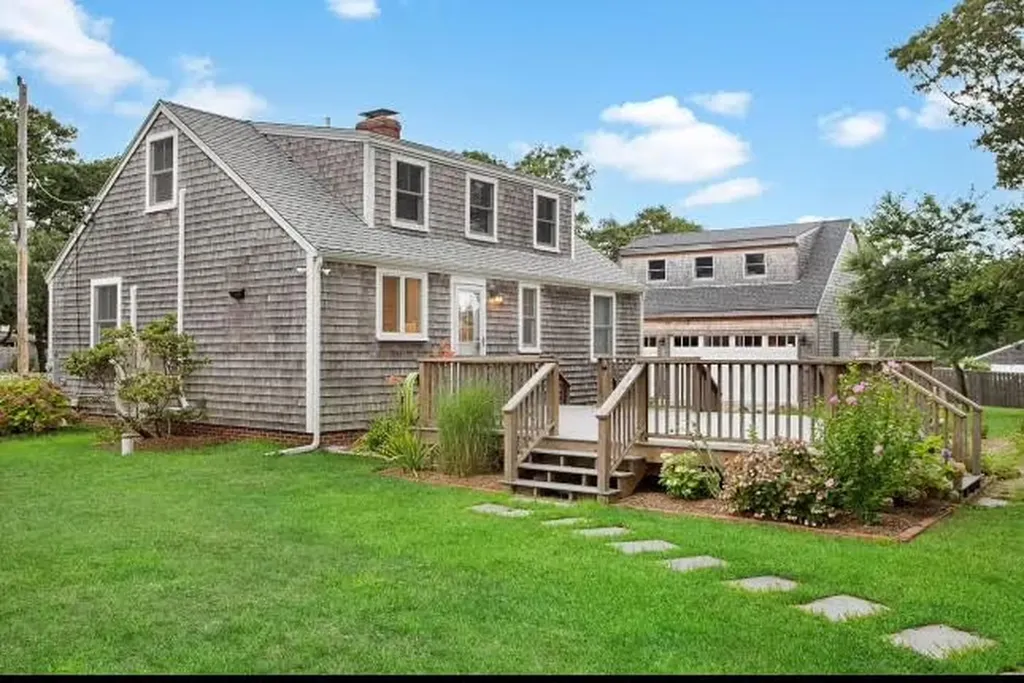 37 Weeks Lane Edgartown MA 02539