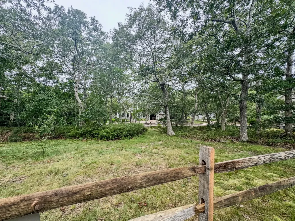 7 Highland Avenue Oak Bluffs MA 02557