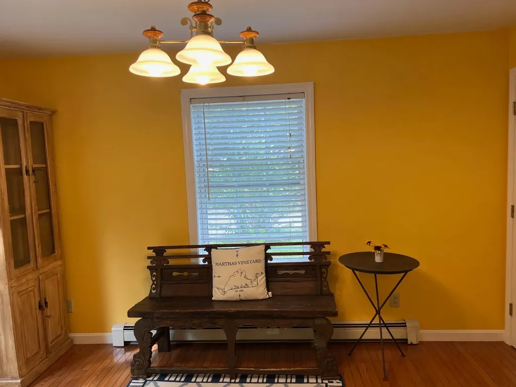 10 Nunes Way Oak Bluffs MA 02557