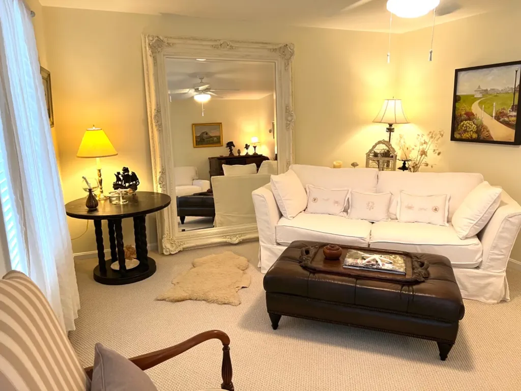 10 Nunes Way Oak Bluffs MA 02557