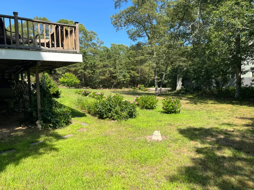 10 Nunes Way Oak Bluffs MA 02557