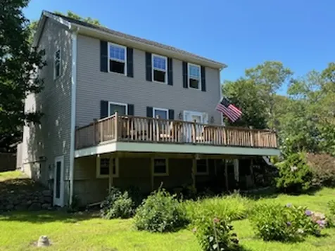 10 Nunes Way Oak Bluffs MA 02557