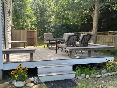 10 Nunes Way Oak Bluffs MA 02557