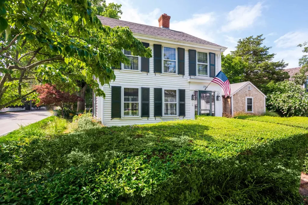 2 Green Avenue Edgartown MA 02539