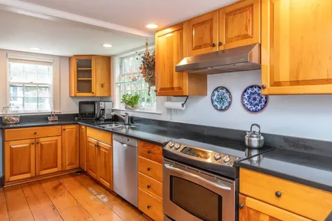 2 Green Avenue Edgartown MA 02539